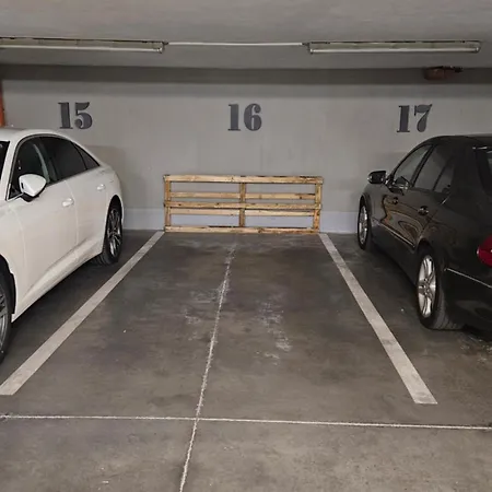 Appartamento Braun Centrum & 24h Self Check-in With Private Parking *