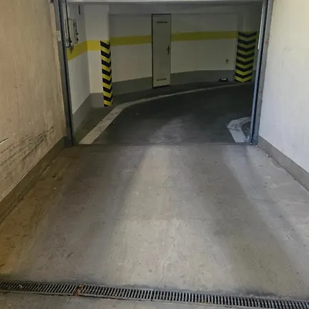 Appartamento Braun Centrum & 24h Self Check-in With Private Parking